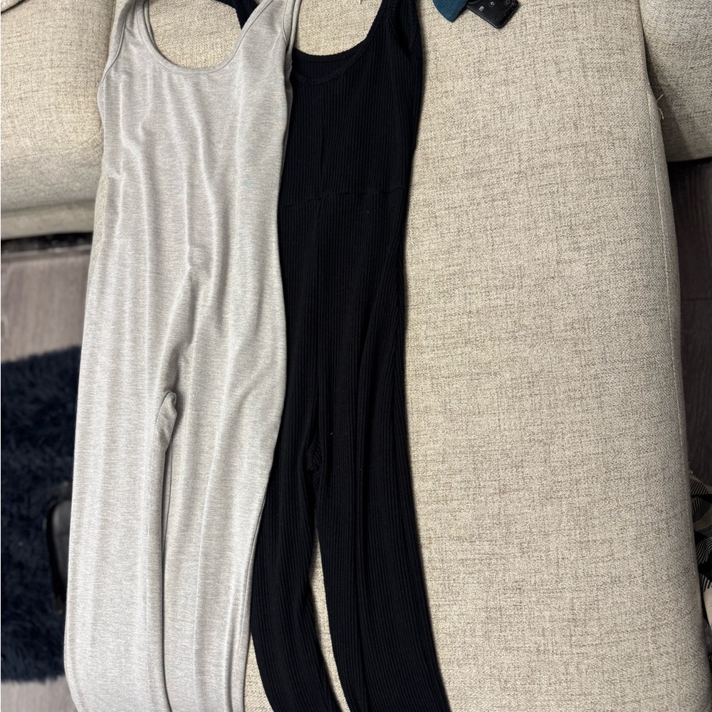 Scoop Neck Ribbed Jumpsuits - Black & Light Gray